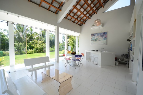 Signature villa, 1 kingsize bed, keuken, uitzicht op tuin | Woonruimte