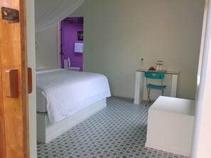 Deluxe Bungalow, 1 King Bed, Garden View | Egyptian cotton sheets, premium bedding, pillowtop beds, minibar - The Durian Lodge at Mekong (Cai Be)