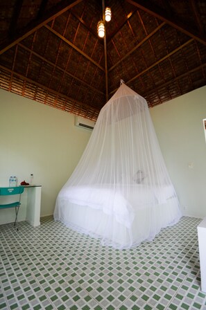 Economy Bungalow, 1 Double Bed, Garden View | 1 bedroom, Egyptian cotton sheets, premium bedding, pillowtop beds