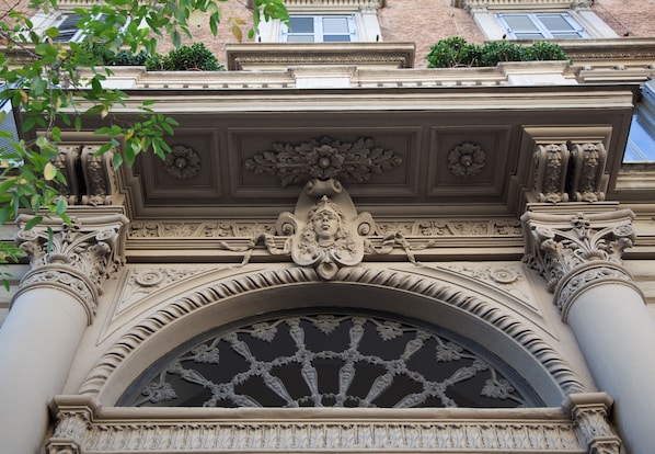 Property entrance - Vatican Leone IV (Rome)