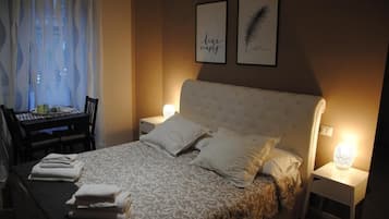 Deluxe double room (Viale Giulio Cesare 128)