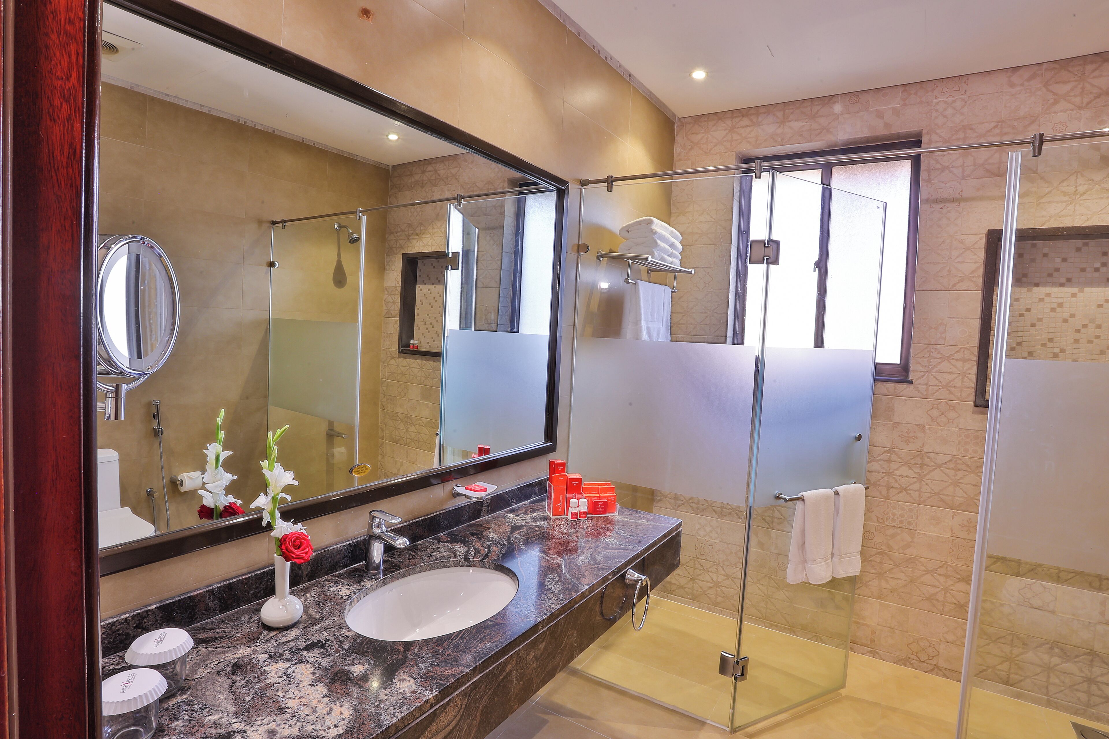 淋浴设施、免费洗浴用品、毛巾