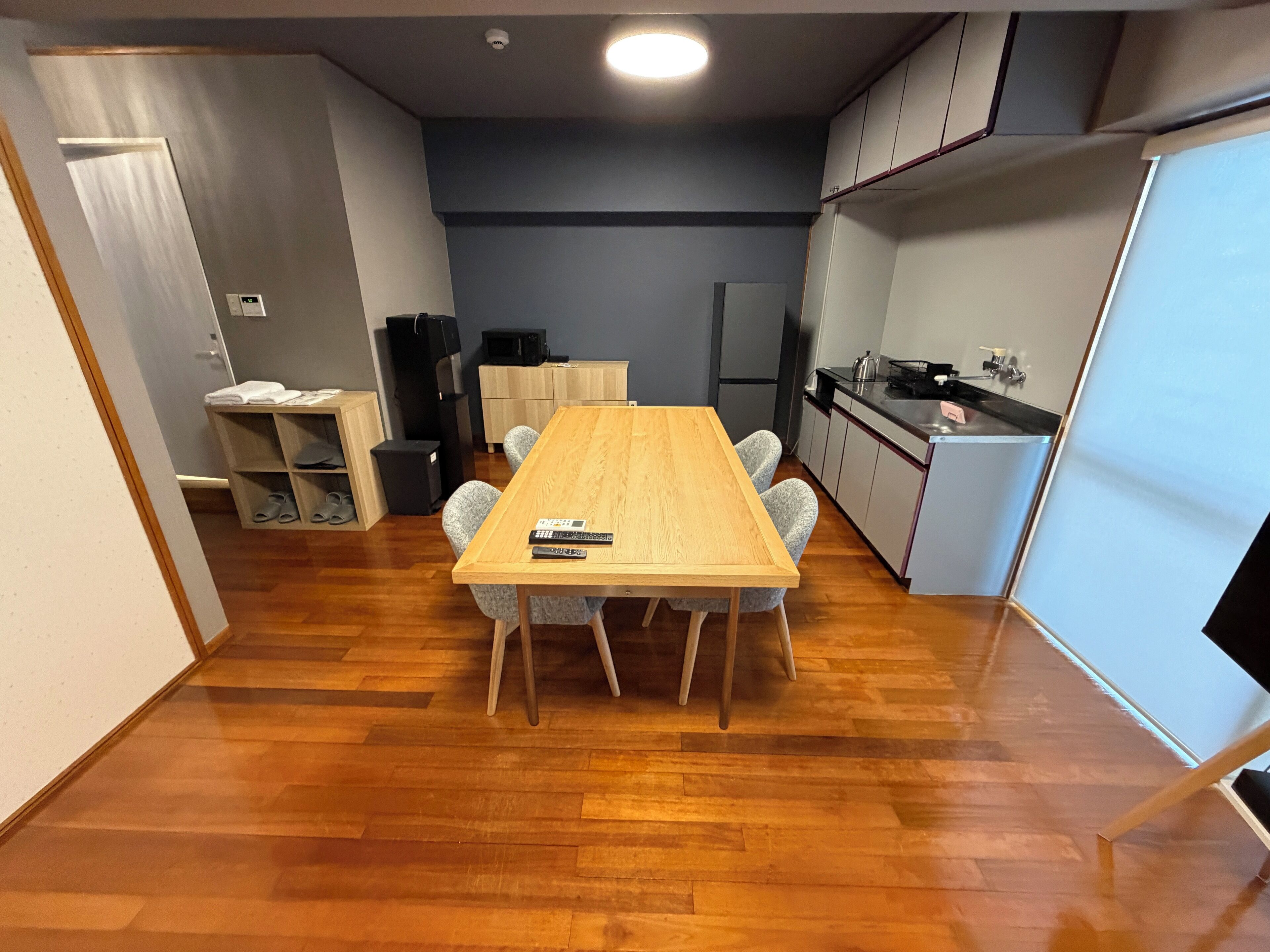 Tradisjonelt rom, ikke-røyk, kjøkken | Skrivebord, skrivebord for bærbar PC, lydisolert og wi-fi (inkludert)