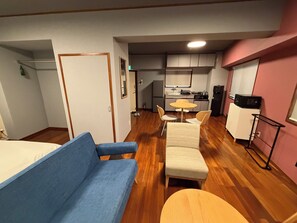 Deluxe Room, Non Smoking, Kitchen (30m2) | Desk, laptop workspace, soundproofing, free WiFi - Kokusai Towns Inn (Naha)