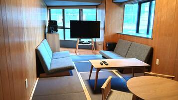 Kamar bergaya Jepang, Bebas Asap Rokok (Japanese Style, 60m3 for 4 ~ 6 guests) | Meja kerja, ruang kerja ramah laptop, kedap suara, dan Wi-Fi gratis