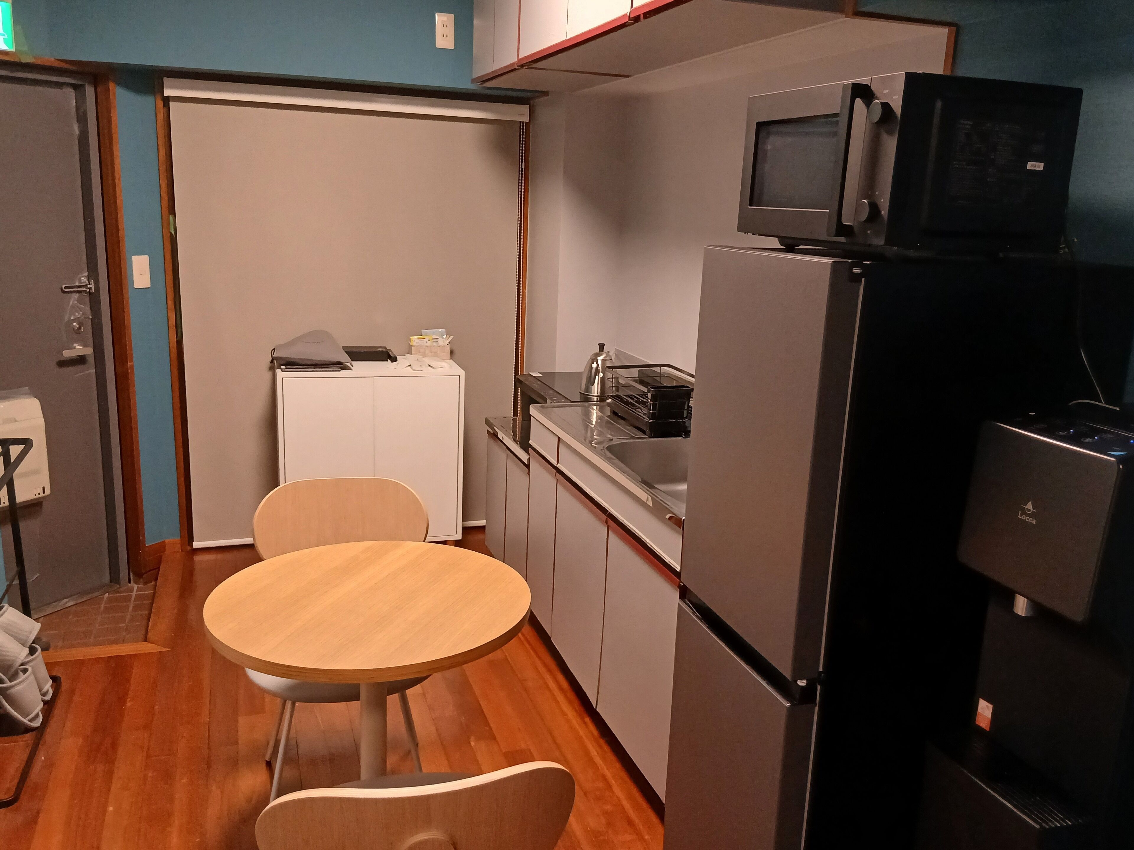 Basic Twin Room, Non Smoking, Kitchen (20m2) | Private kitchen | Fridge, microwave, electric kettle