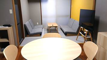 Japanese-style Room, 2 Bedrooms | Desk, laptop workspace, soundproofing, free WiFi