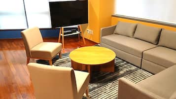 Japanese-Western style room, 60 sqm, double bed, Non Smoking | Desk, laptop workspace, soundproofing, free WiFi