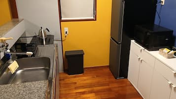 Japanese-Western style room, 60 sqm, double bed, Non Smoking | Private kitchen | Fridge, microwave, electric kettle