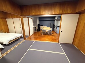 Traditional Room, Non Smoking, Kitchen | Desk, laptop workspace, soundproofing, free WiFi - Kokusai Towns Inn (Naha)