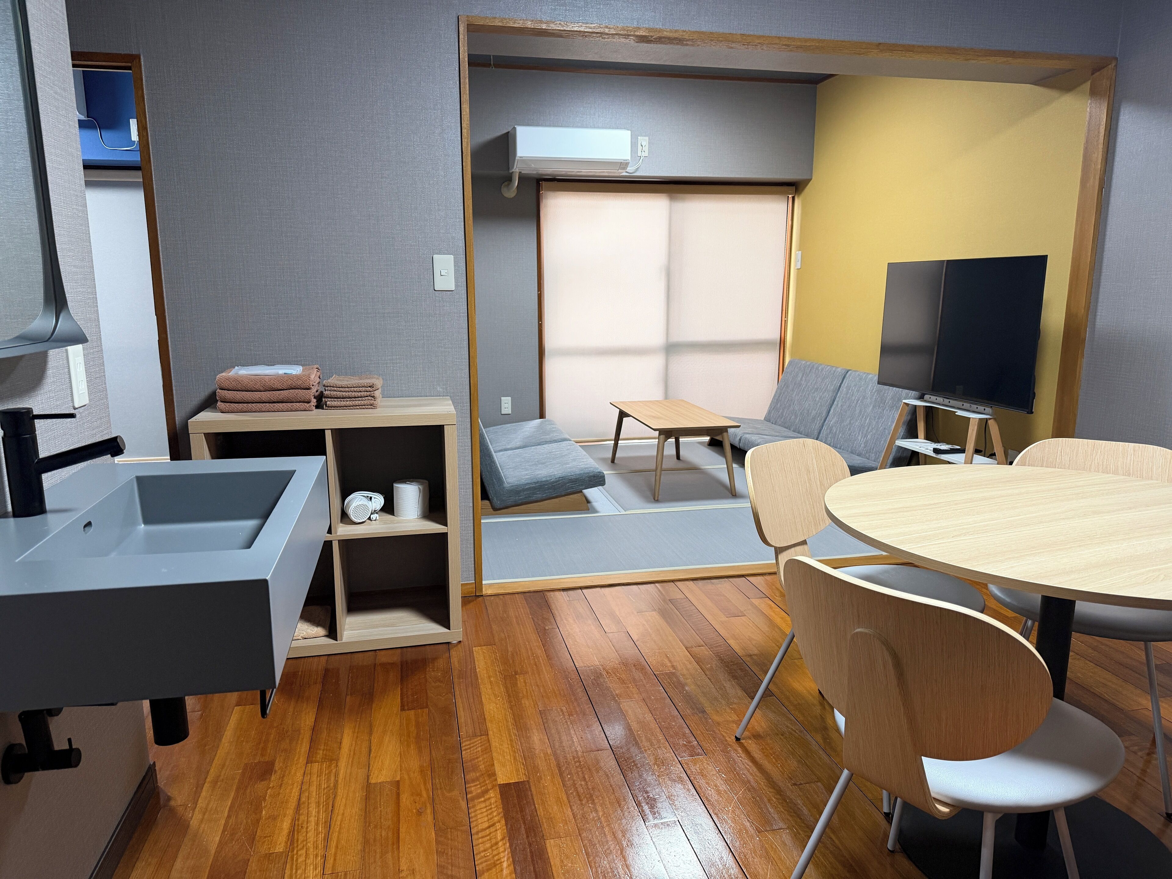 Rom, ikke-røyk, kjøkken | Skrivebord, skrivebord for bærbar PC, lydisolert og wi-fi (inkludert)