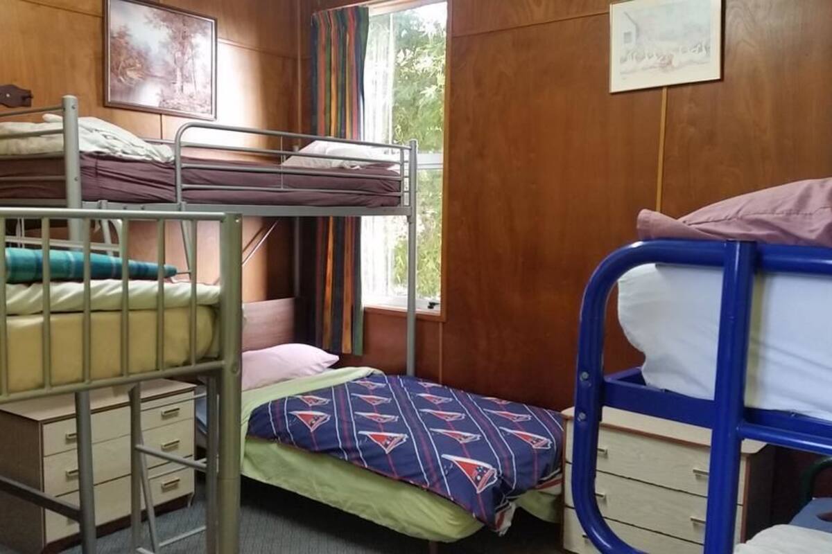 6 Bed Female Dorm