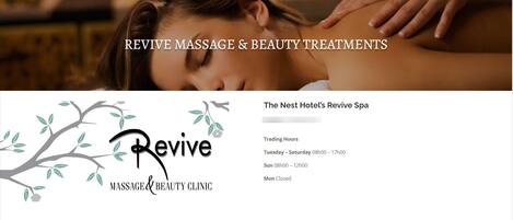 Escena de un tratamiento de spa donde una mujer recibe un masaje. El texto indica que se trata del Spa Revive del Hotel The Nest, con horario de atención.