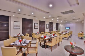 Restaurant - Avari Xpress Faisalabad (Faisalabad)