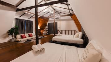 Classic House | 3 bedrooms, free minibar, blackout curtains, free WiFi