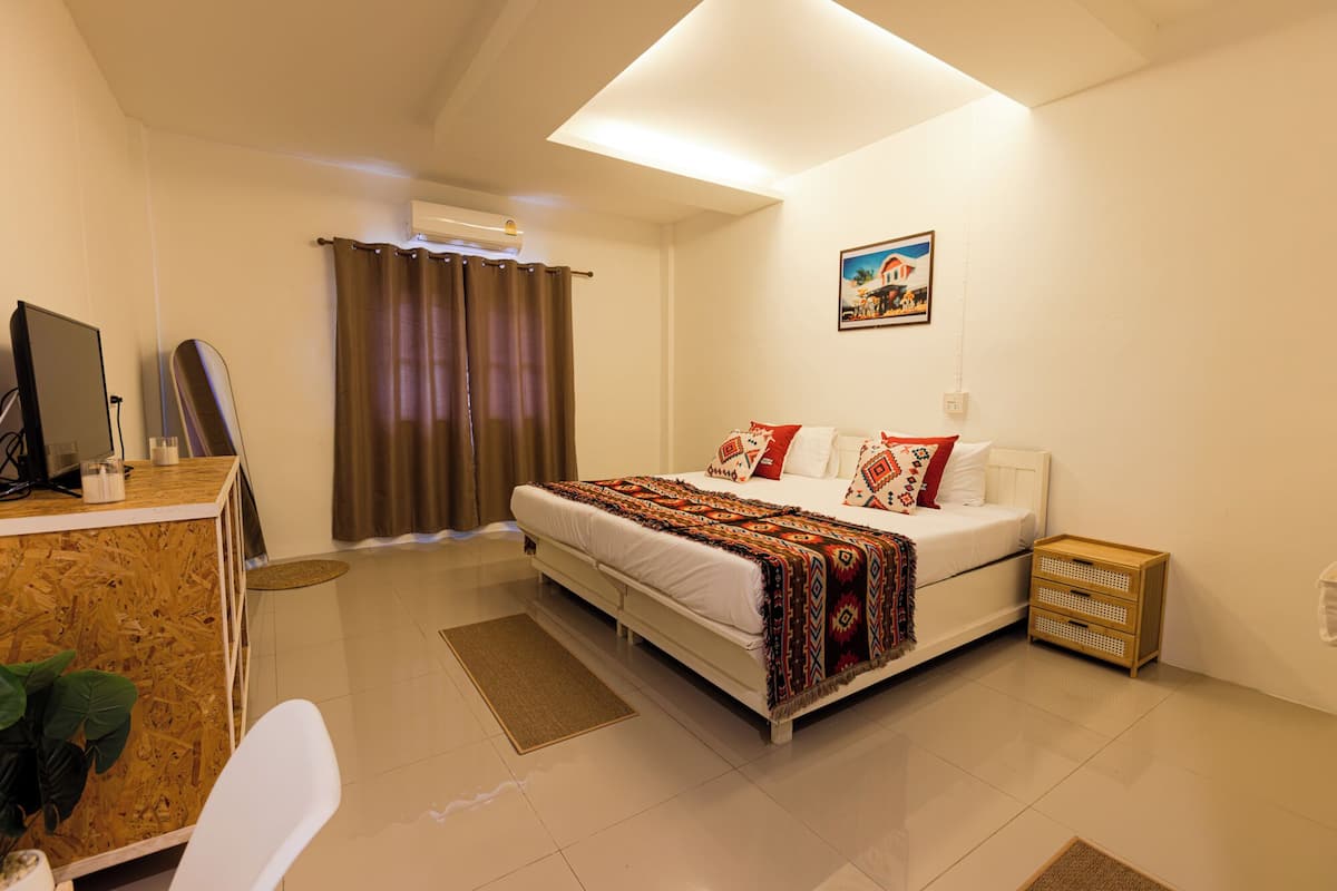 Kamar Double | 3 kamar tidur, minibar gratis, tirai kedap cahaya, dan Wi-Fi gratis