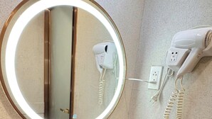 Unclassified image, 3 of 15, button - Elong me Hotel (Ho Chi Minh City)
