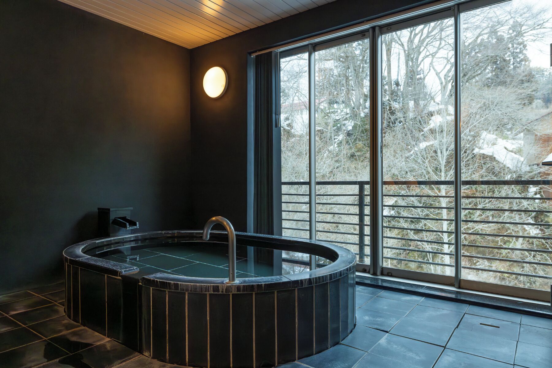 Suite with Mist Sauna, Large Twin | Free minibar, in-room safe, desk, free WiFi