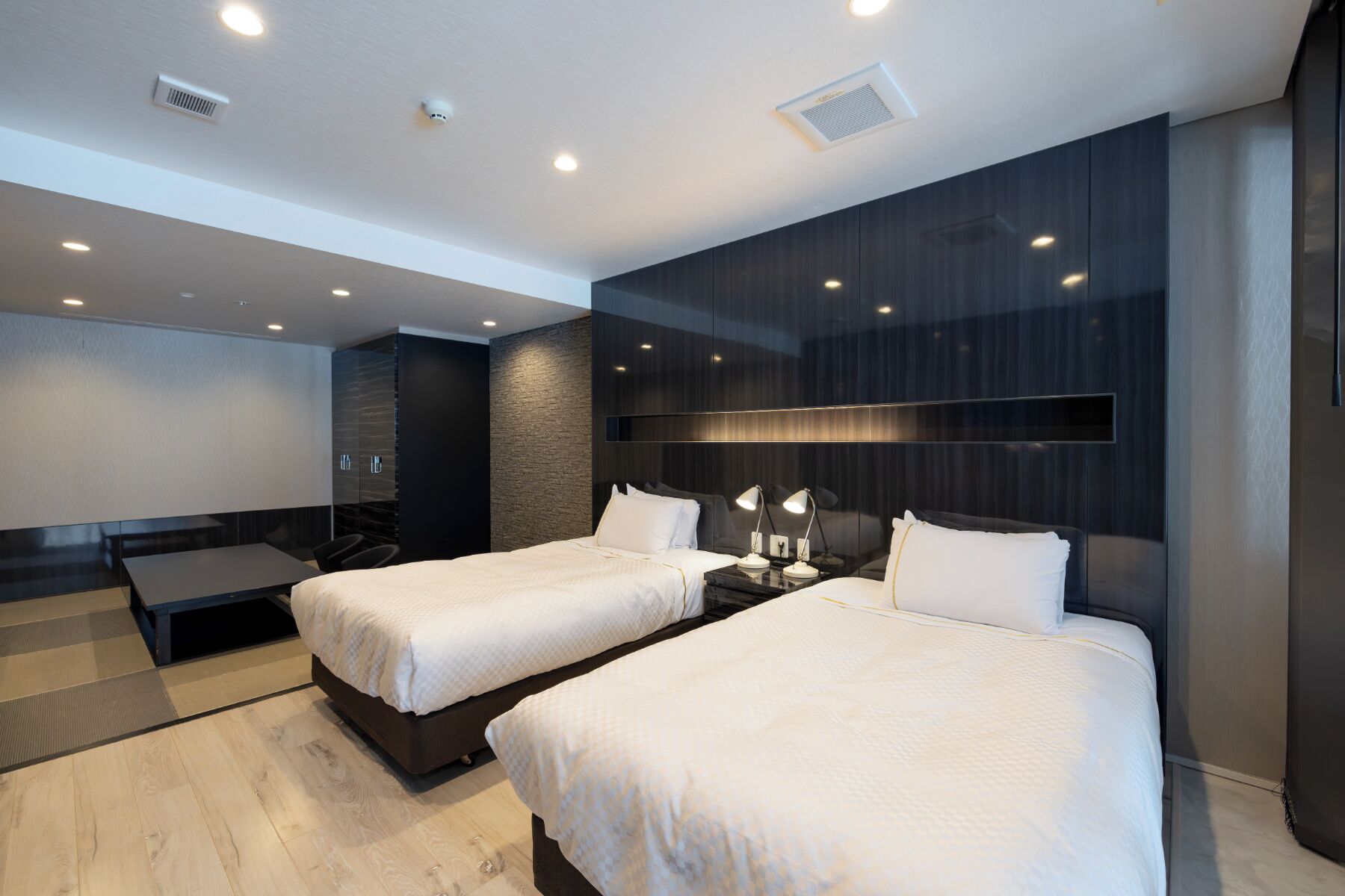 Japanese Modern Suite, Large Twin | Minibar (free items), in-room safe, desk, WiFi (free)