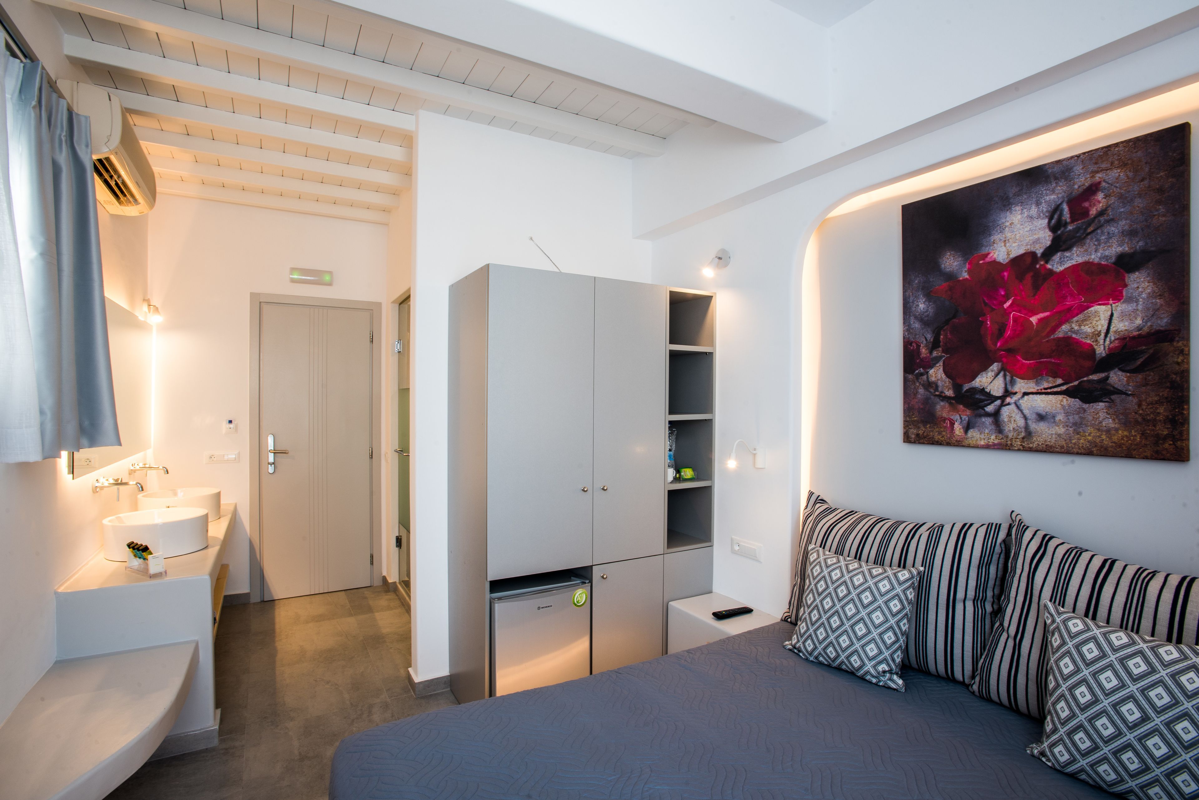 Photo - Mina Studios