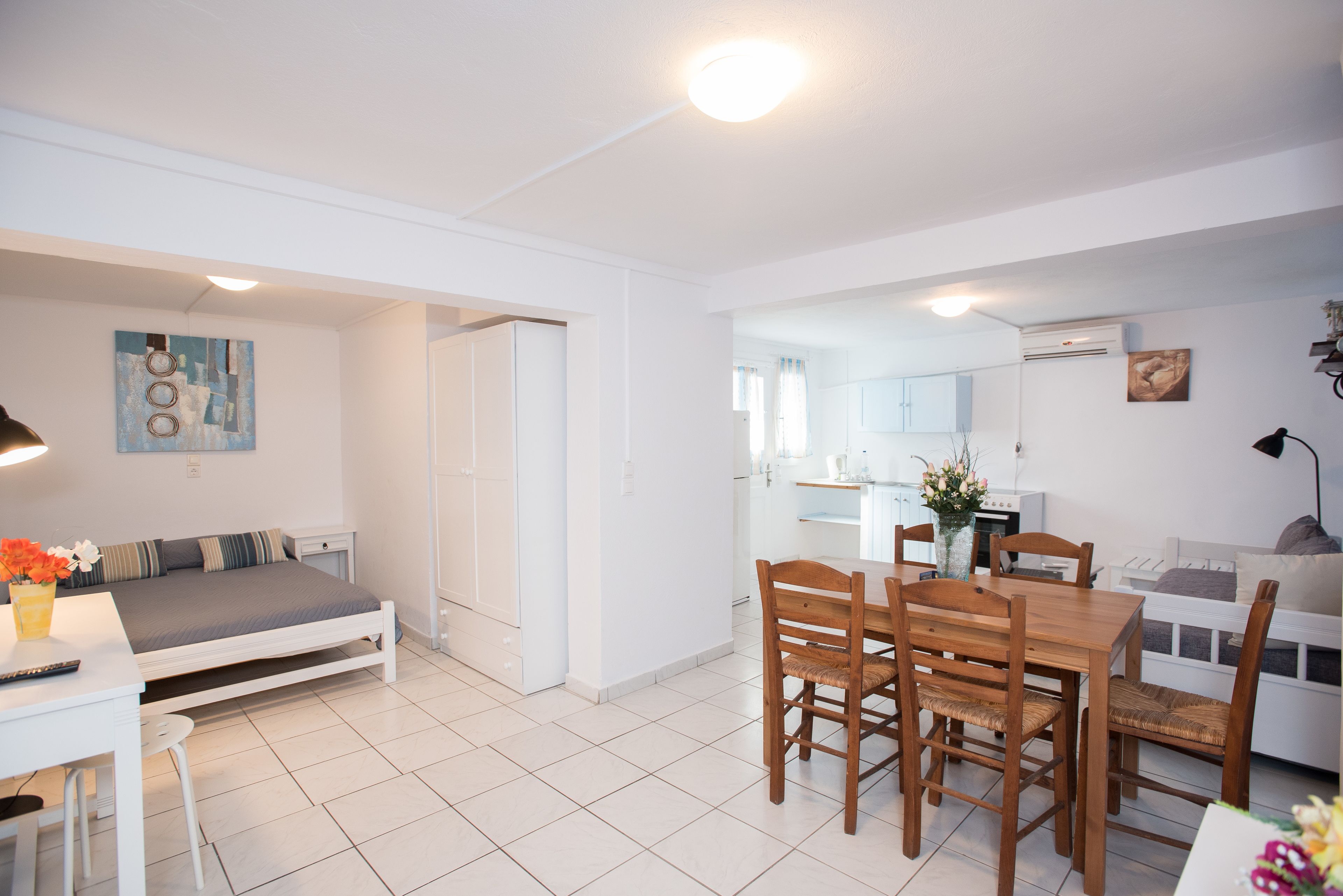 Photo - Mina Studios