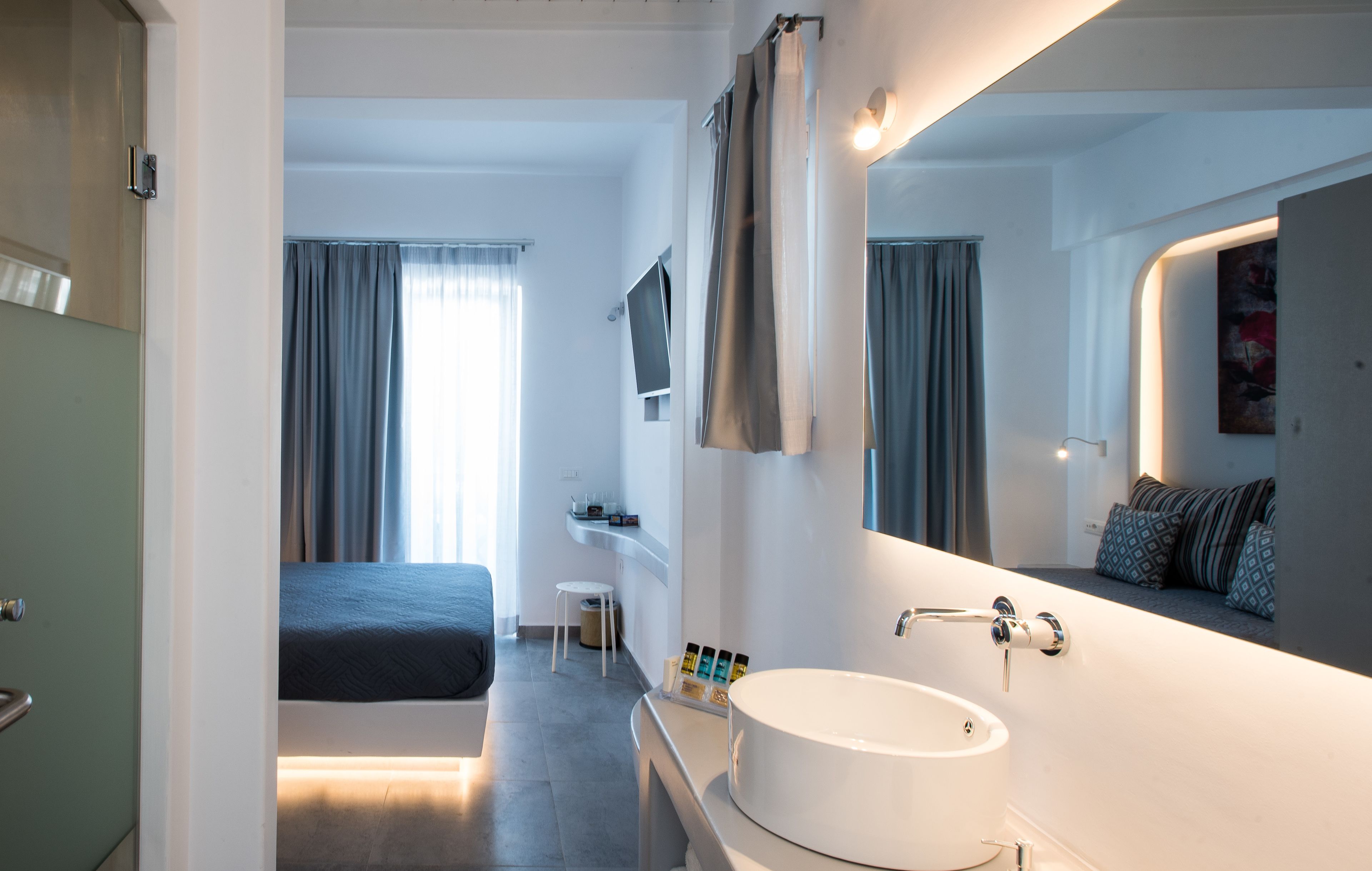 Photo - Mina Studios