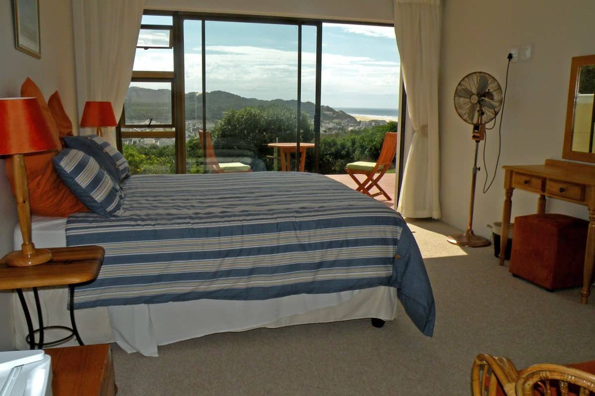 Standard Room, Sea View | Peralatan tempat tidur premium, meja, Wi-fi percuma, cadar katil