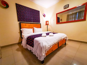 2 bedrooms, iron/ironing board, free WiFi, bed sheets