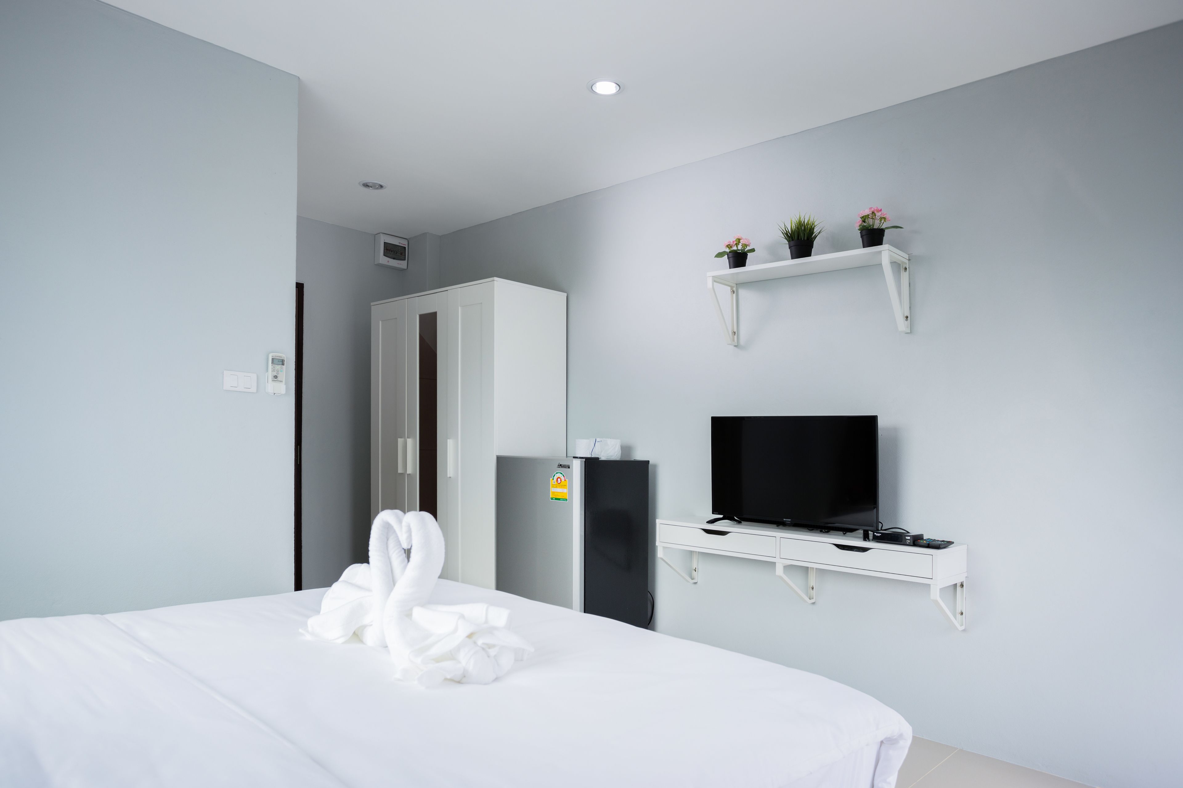 standard double room | room amenity