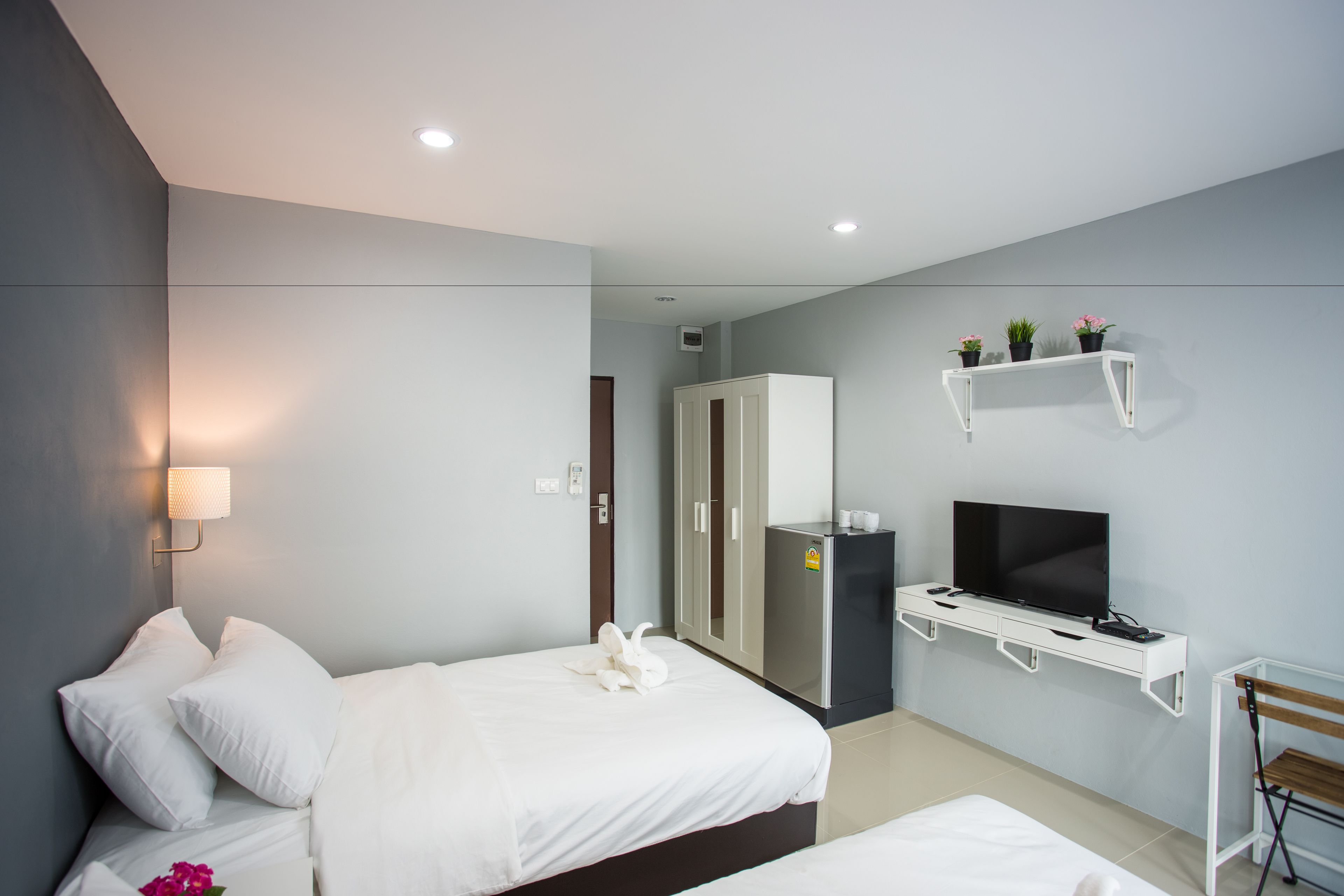 standard twin room | room amenity
