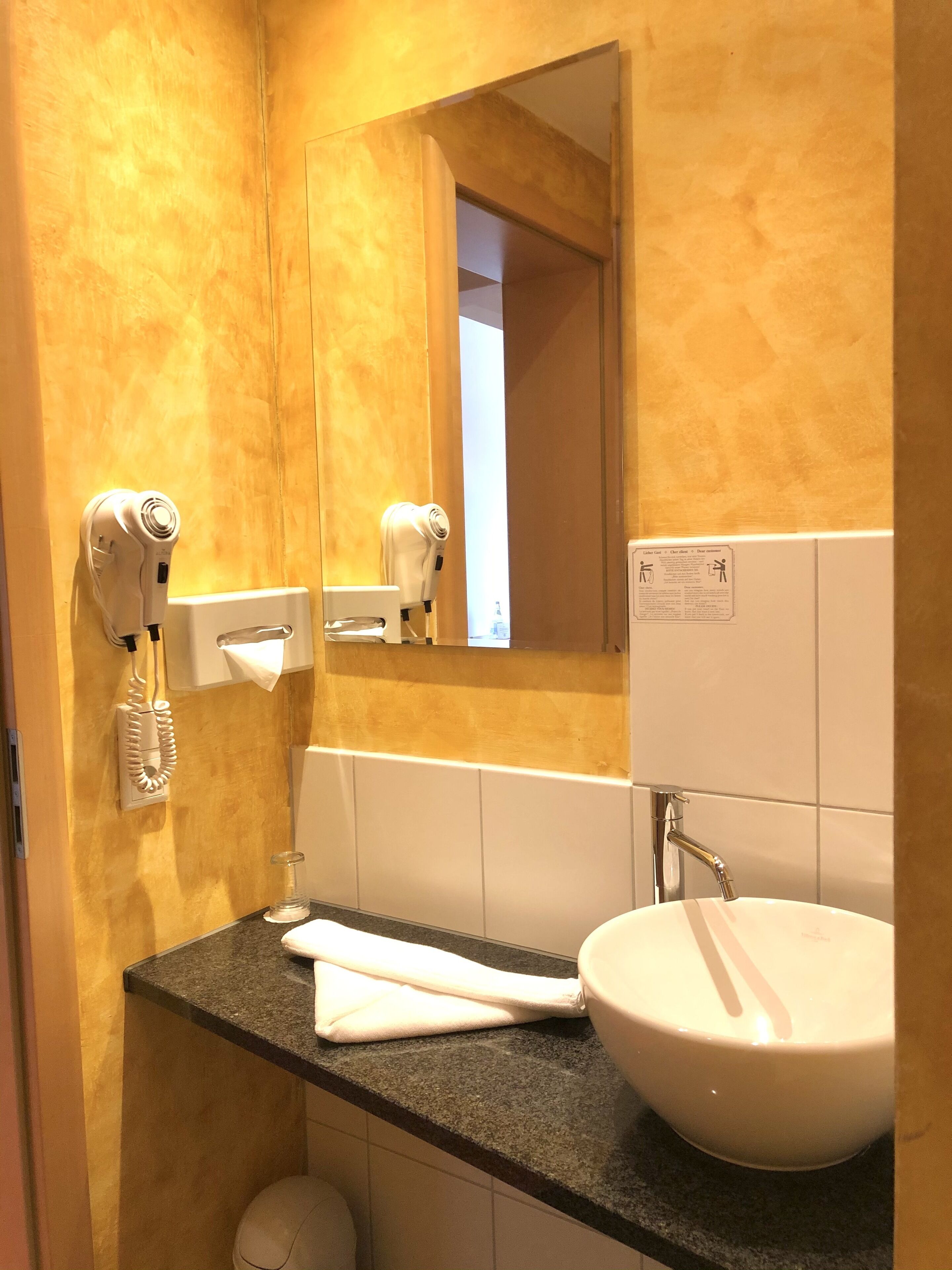 single room | bathroom | shower, free toiletries, hair dryer, towels