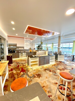Daily buffet breakfast for a fee - Hotel Günter (Lenting)