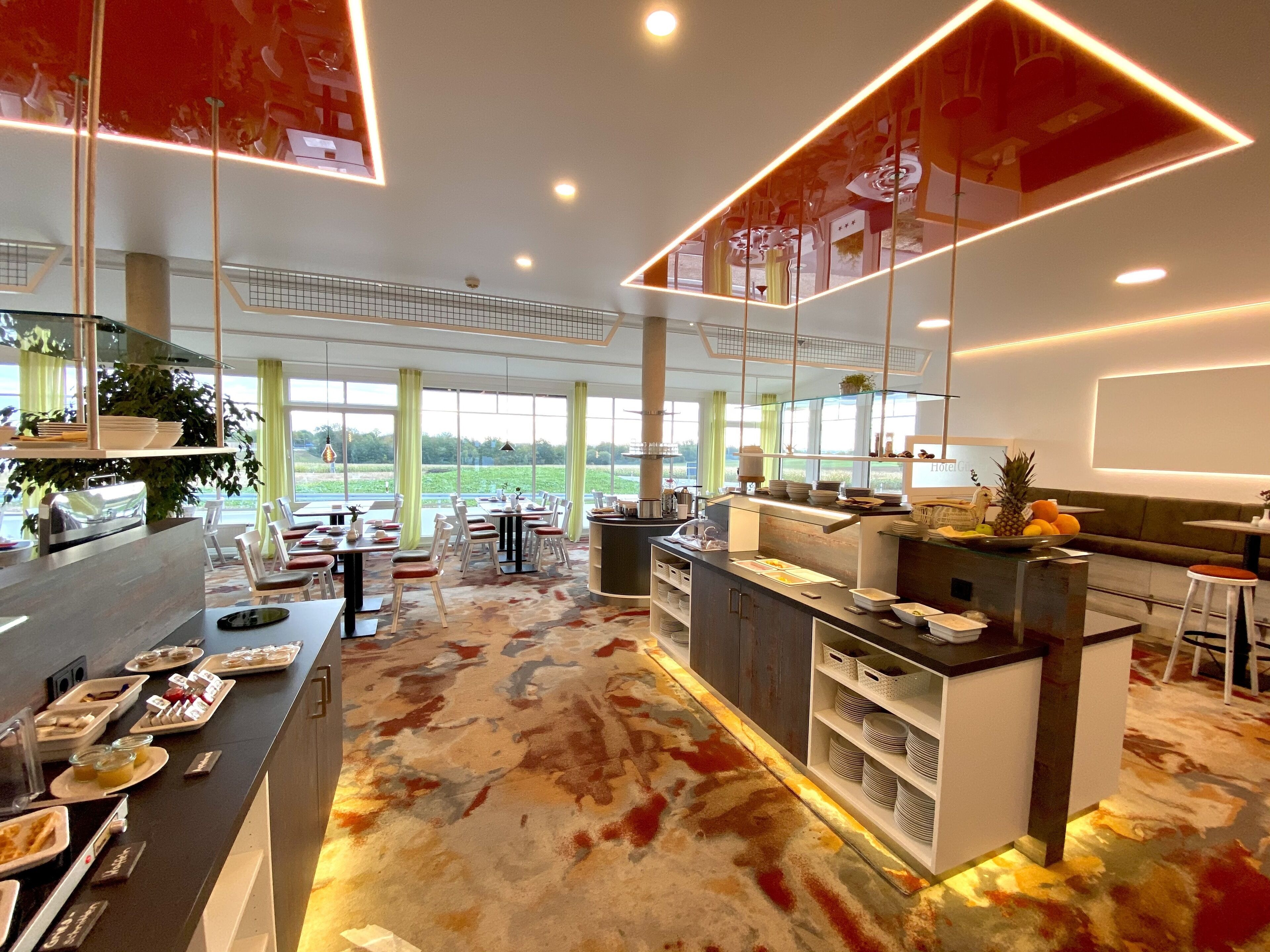 lunch and dinner served, greek cuisine