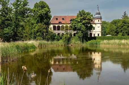 Exterior. Palac Krobielowice