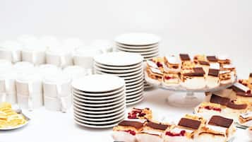 Se ofrece un desayuno a la carta todos los días (por un coste adicional)