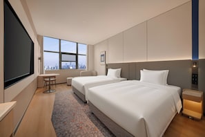 Down duvets, desk, laptop workspace, blackout curtains - Holiday Inn Express Yiwu International Trade City by IHG (Jinhua)