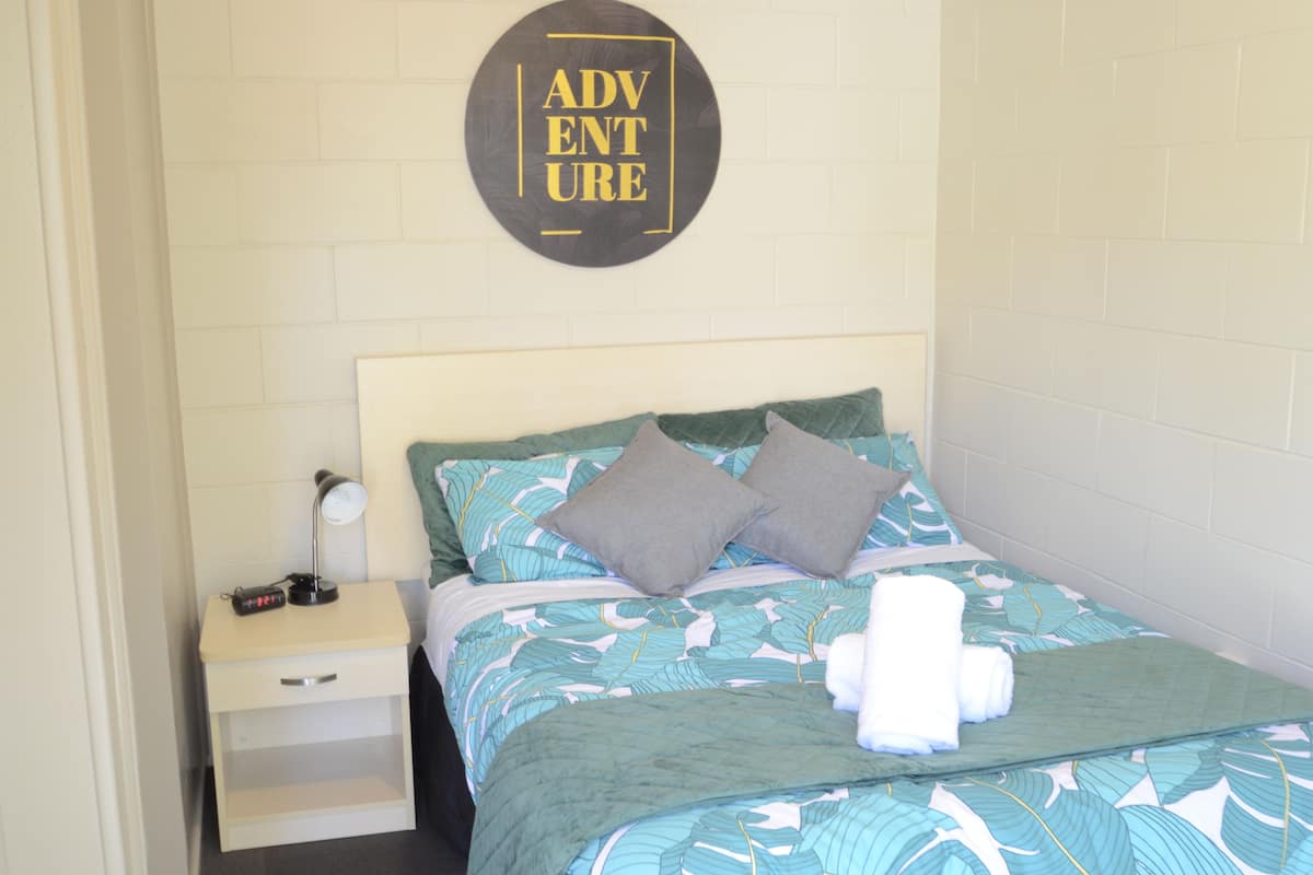 Tweepersoonskamer, en-suite badkamer | Luxe beddengoed, pillowtop-bedden, verduisterende gordijnen, gratis wifi