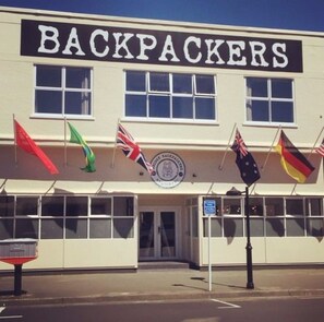 Front of property - Bridge Backpackers (Nelson)