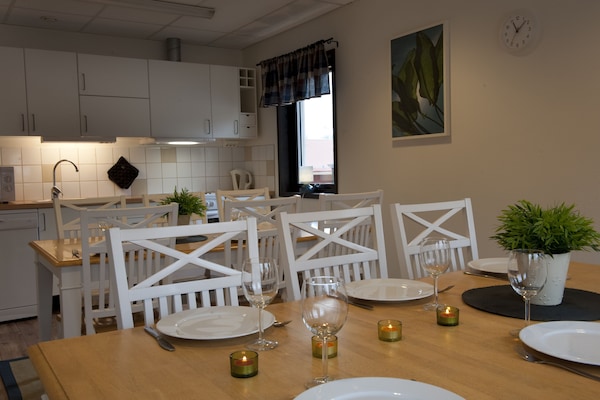 Twin Room (Hostel) | Shared kitchen | Fridge, microwave