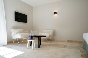 Luxury Suite, Park View (Picholine) | Premium bedding, desk, soundproofing, free WiFi - Domaine de Saint Clair (Aix-en-Provence)