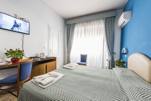 In-room safe, desk, iron/ironing board