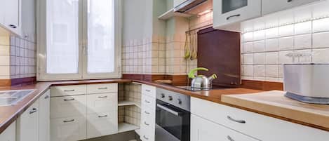 Superior Apartment, 1 Bedroom, Annex Building | Private kitchen
