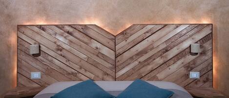 Superior Double Room, Ensuite | 1 bedroom, down comforters, individually decorated