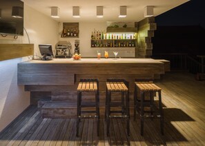 Bar (in der Unterkunft)