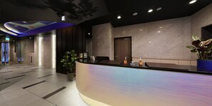 Reception - Nipponbashi LUXE Hotel (Osaka)