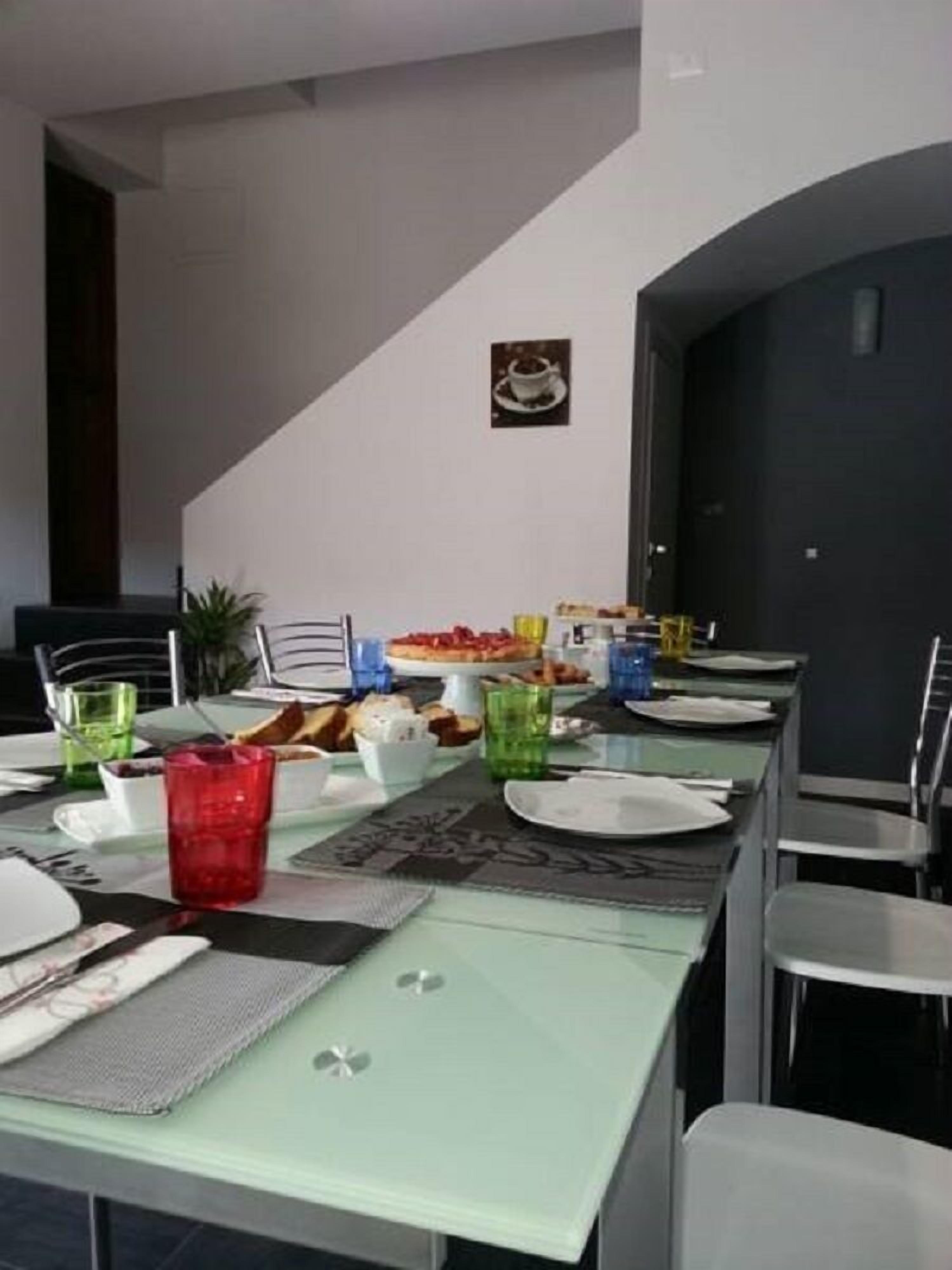 Tägliches inbegriffenes großes Frühstück