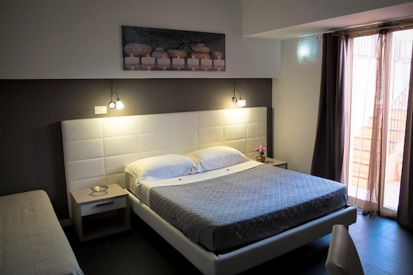 Decoración personalizada, muebles diferentes y escritorio