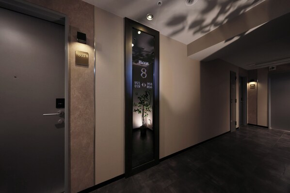 Hallway - RE HOTEL Tanimachi9chomeⅡ (Osaka)