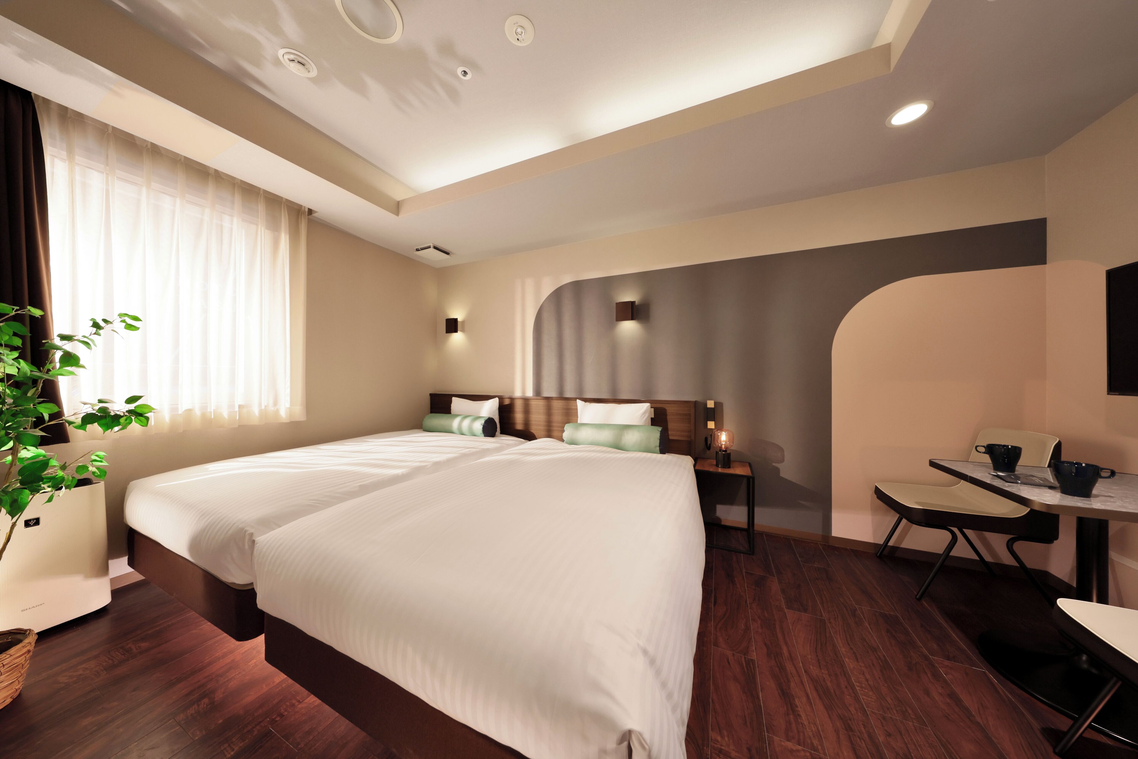 deluxe twin room, non smoking | 1 bedroom, desk, blackout curtains, iron/ironing board