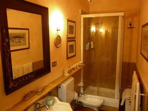 Unclassified image, 4 of 16, button - Palazzo Bentivoglio (Sassoferrato)